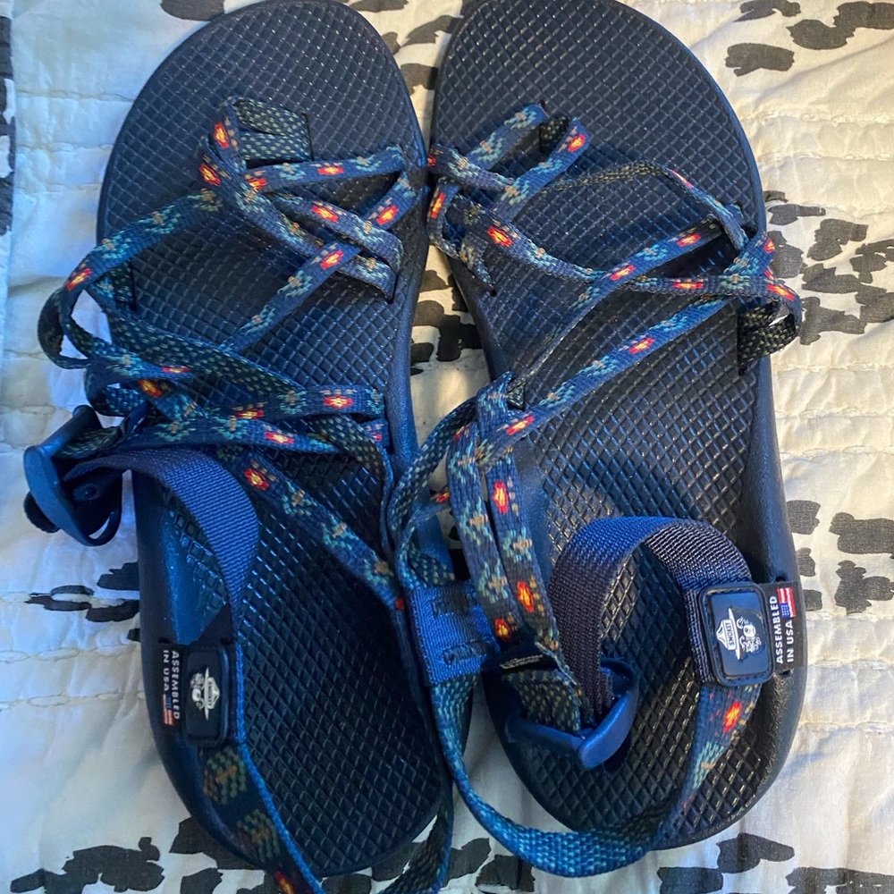NEW WOMEN’S SMOKEY THE BEAR CHACOS